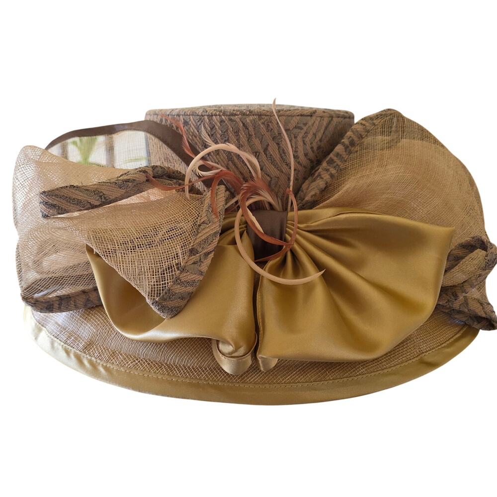 NWT Elite Champagne massive brim summer/derby hat, burlap, ribbon bows